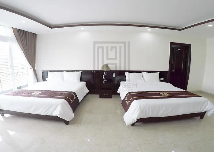 Golden Gem Tuan Chau Hotel 2*