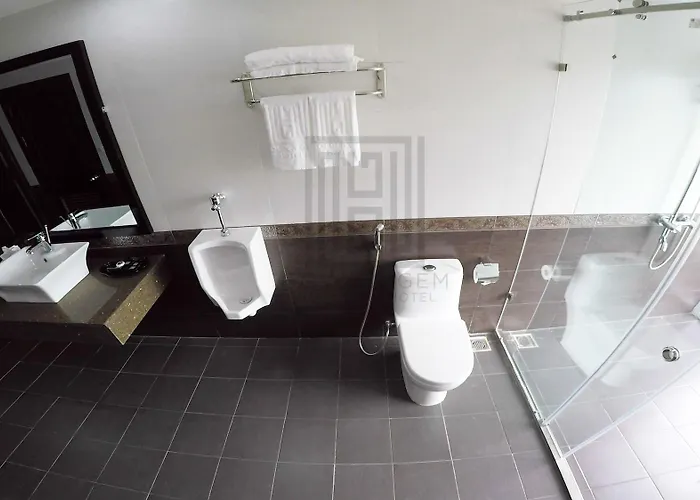 Hotel Golden Gem Tuan Chau