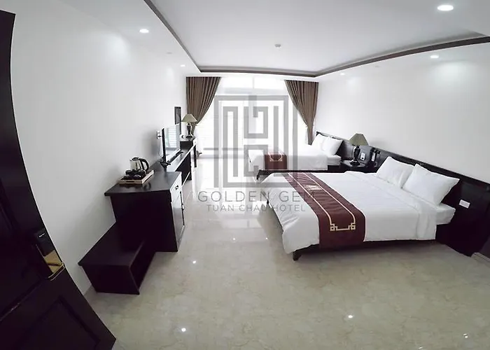 Golden Gem Tuan Chau 2*
