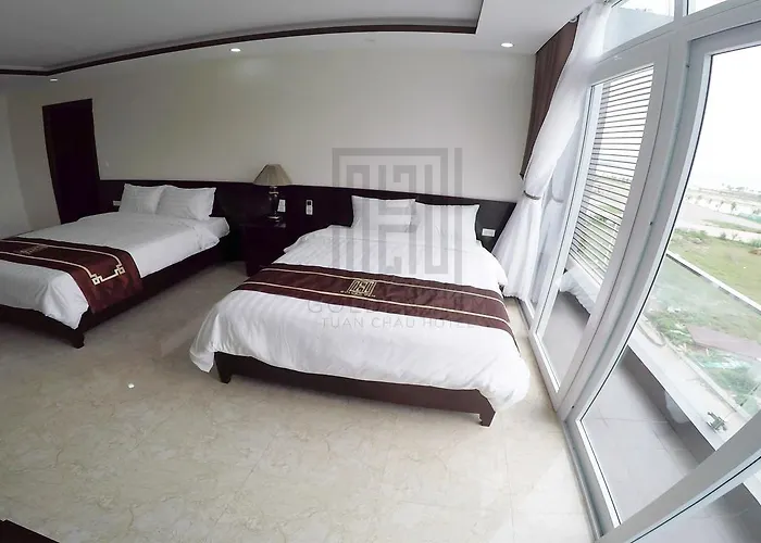 Golden Gem Tuan Chau Hotel 2*