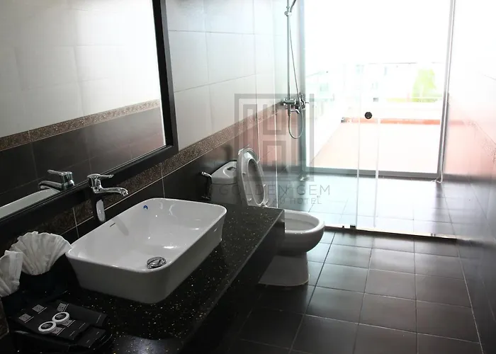 Hotel Golden Gem Tuan Chau