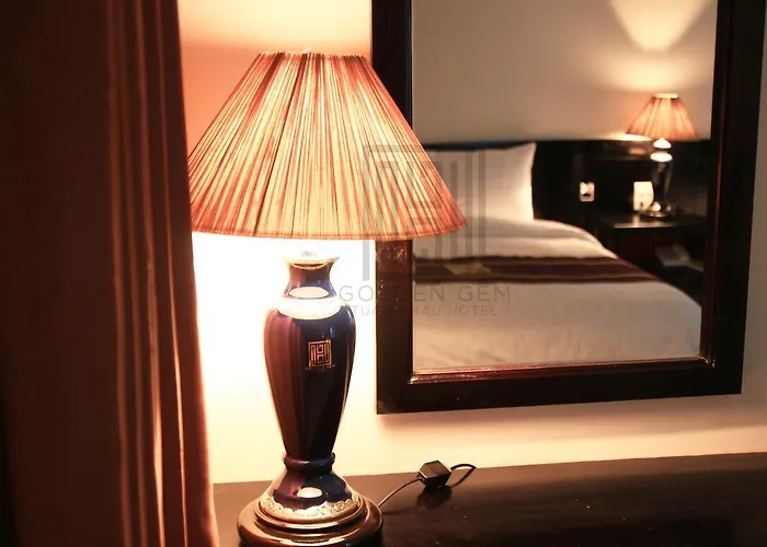 Hotel Golden Gem Tuan Chau 2*