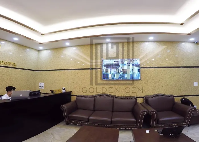 Golden Gem Tuan Chau 2*